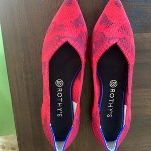 Rothy’s Classic Pointed Toe Flats, Red Camo (size 10.5 fit like 9.5)